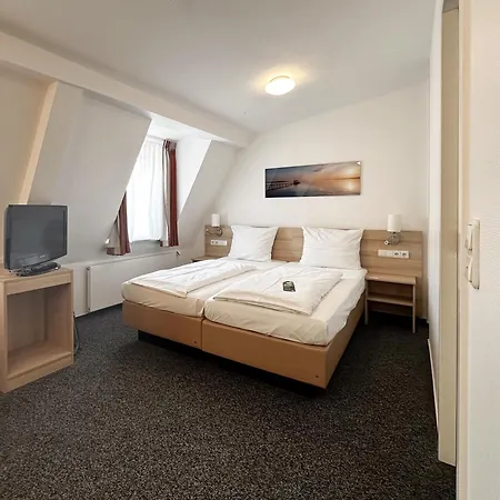 Hotel Berliner Hof By Coffee Fellows 3*