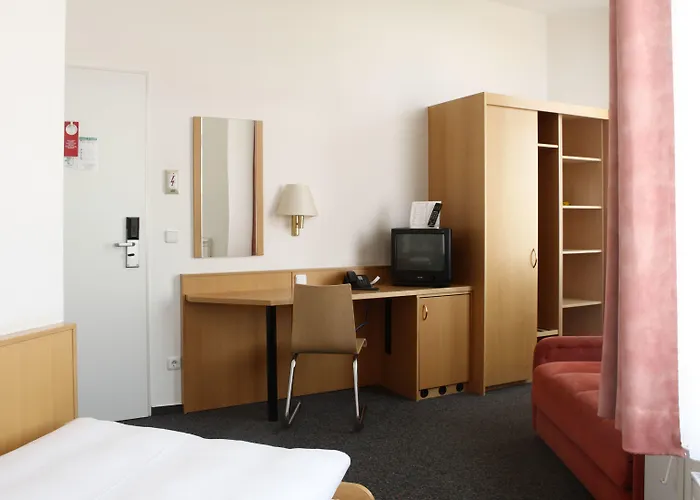 Berliner Hof By Coffee Fellows 3*